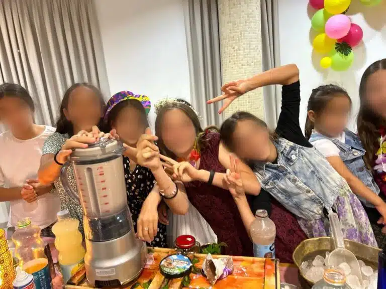 בת מצווה לבנות בלבד